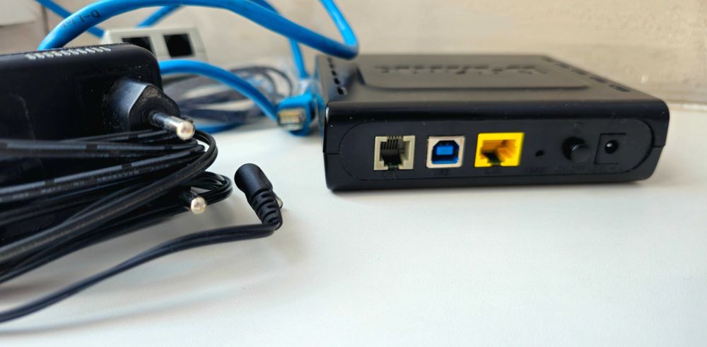 D-Link DSL-2520U/BRU/D, ADSL2+ модем-маршрутизатор.