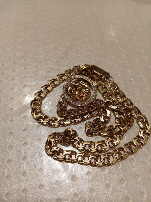 Продам золотую цепочку