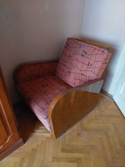 Fotolii tapitate si masuta vintage, anii 80