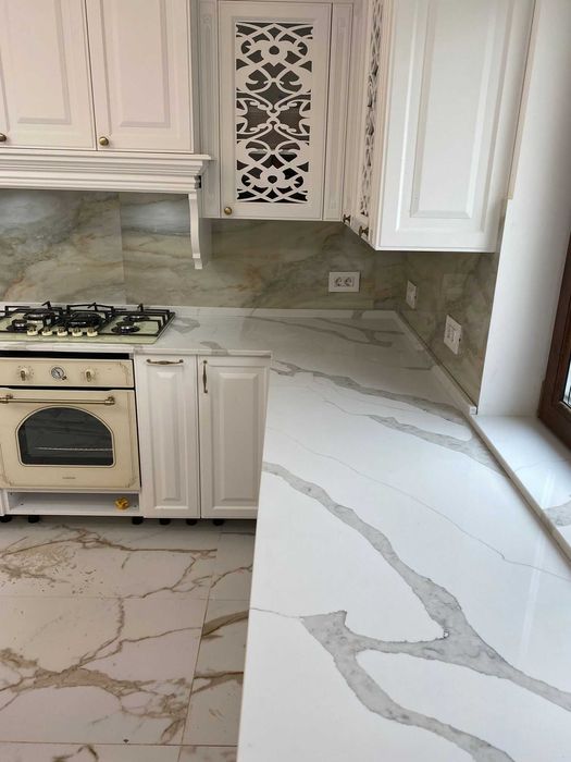 Blaturi de bucatarie din  quart Calacatta