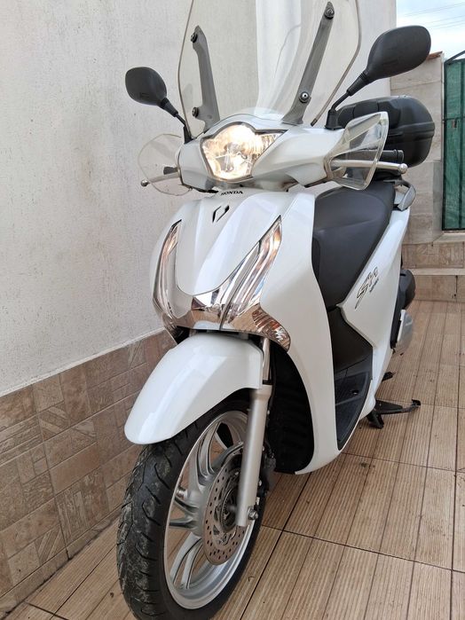 Продавам 25 бр. Скутери и Мотори