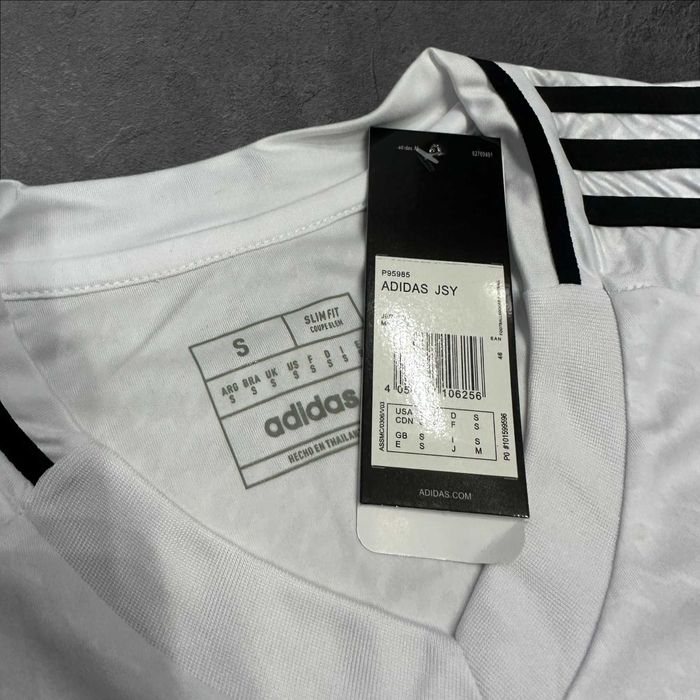 Футболна Тениска на Реал Мадрид / Real Madrid