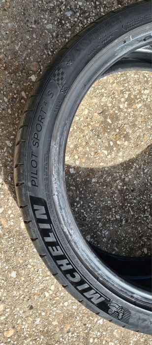 Летни гуми MICHELIN Pilot Sport 4S  275/35R20 2 броя