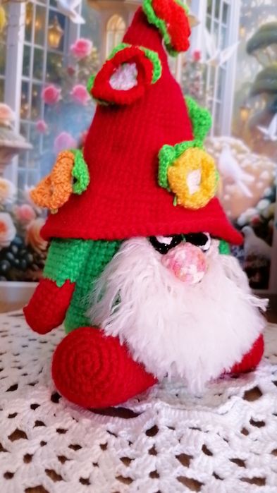 Jucării croșetate - gnomi croșetați manual