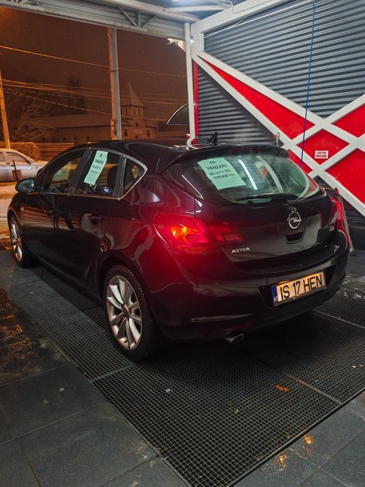 Opel Astra J 2.0  CDTI