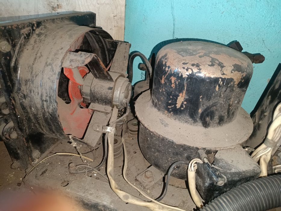 Двигатель от холодильного оборудования