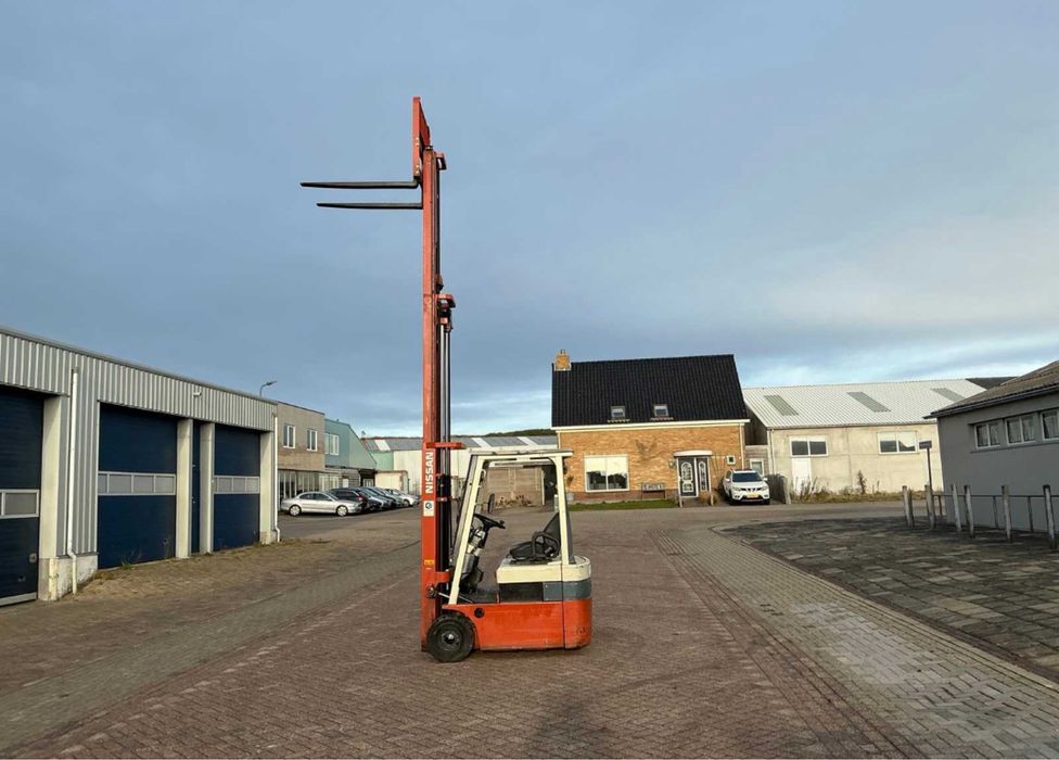 Stivuitor electric Nissan