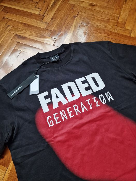 Страхотна мъжка тениска 44 LABEL GROUP  размер  S M L XL 2XL 
Най-висо