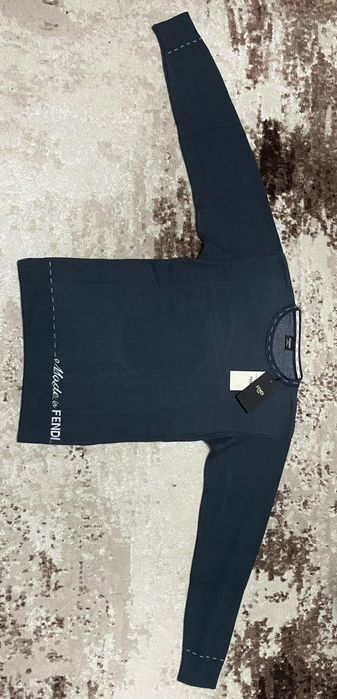 Vând bluza eleganta noua de bărbați