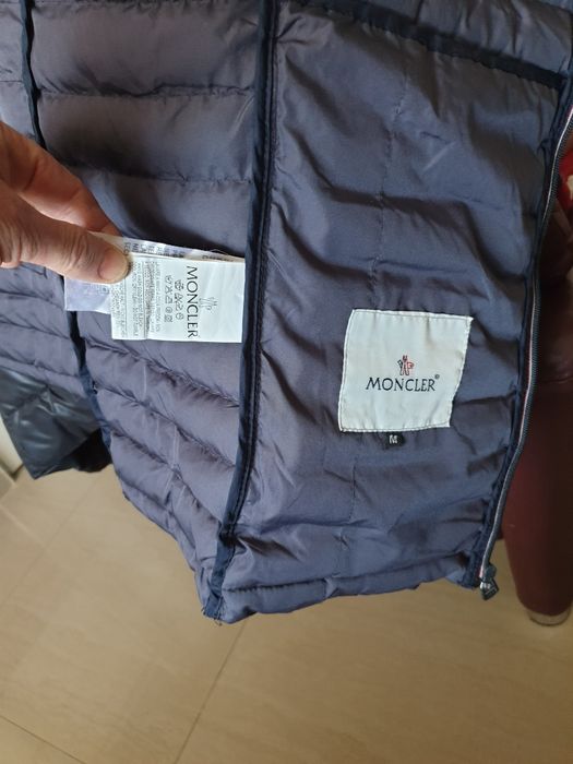 Vand haina MONCLER marimea M