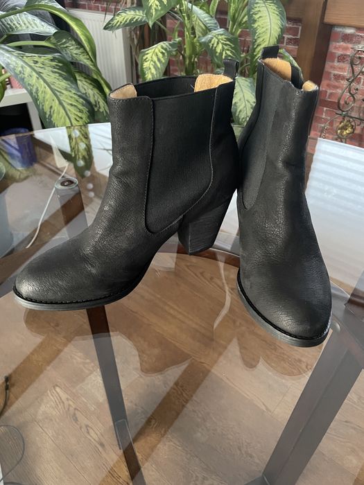 Ghete BUffalo London 39