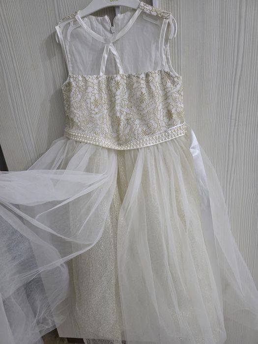 Платье на 6,7,8 лет