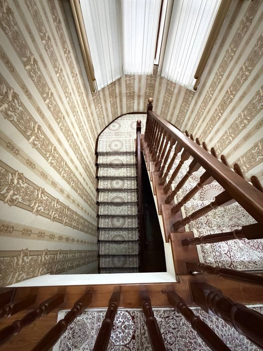 Zangota Tokzorda yevro remontli jihozlari bilan 2 qavatli uy sotiladi