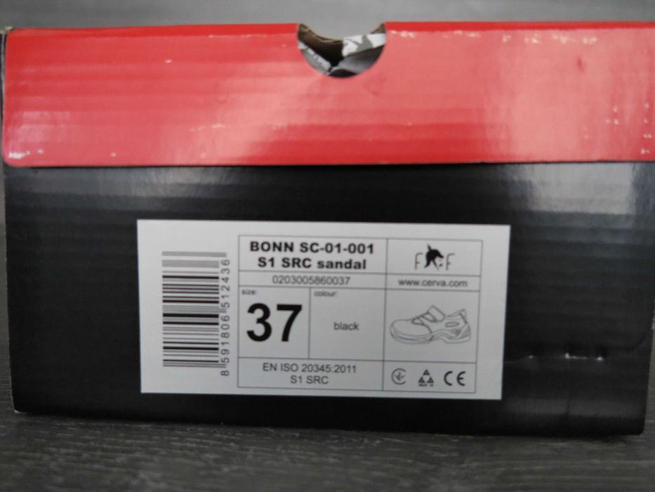 Защитни обувки №37