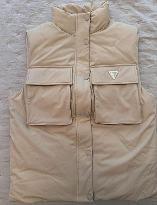 Бежов комплект Guess