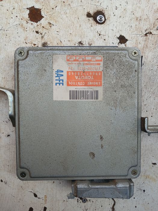 ЭБУ Компьютер Тоета Карина Е