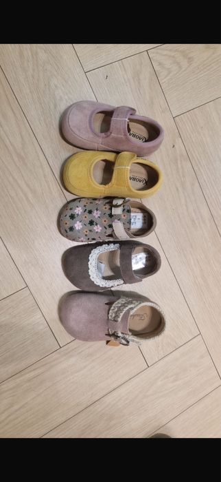 Продаю детскую обувь