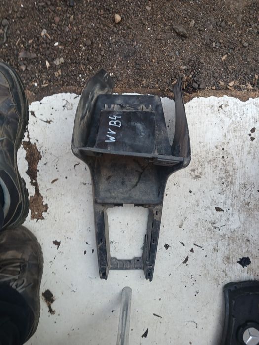 Консоль Фольксваген ПасатВ4