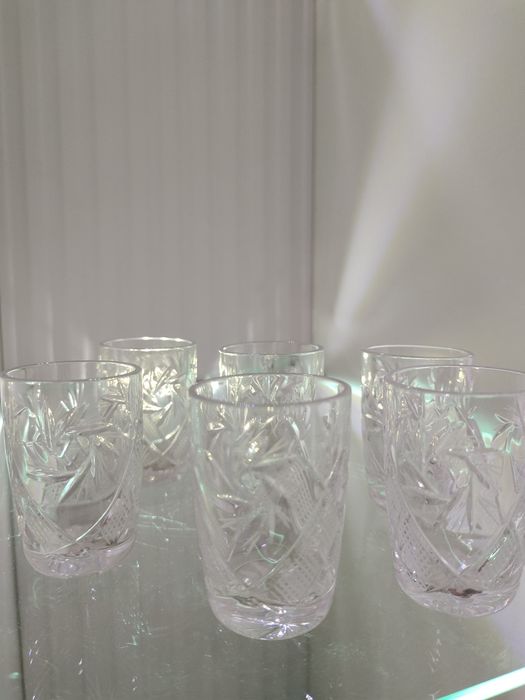 Продам рюмки хрустальные