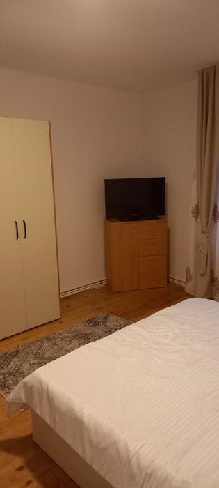 Apartament  de inchiriat zona bartolomeu