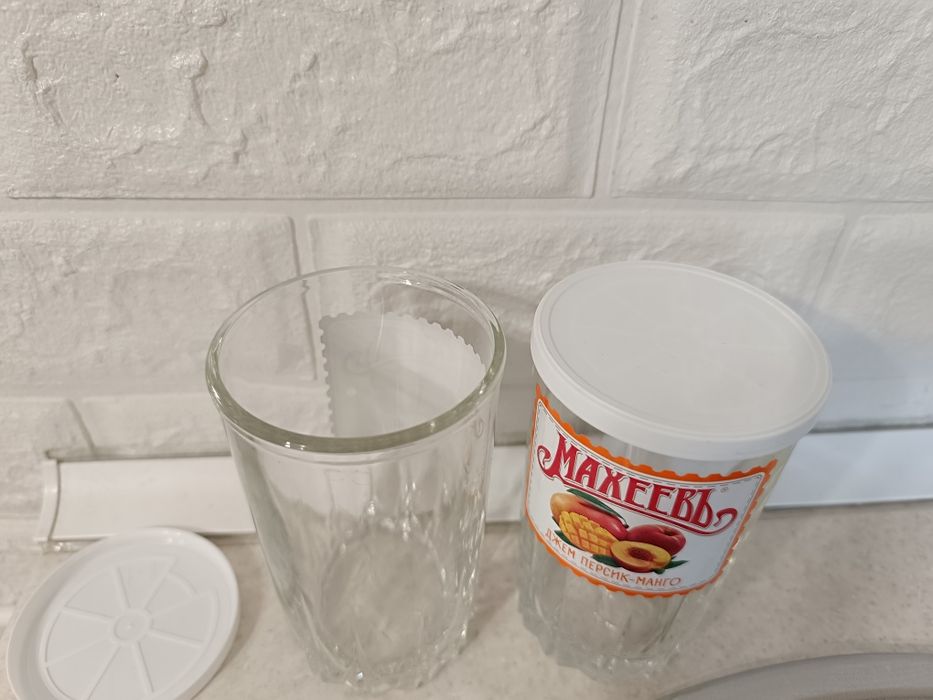 Стаканы с крышкой Махеев