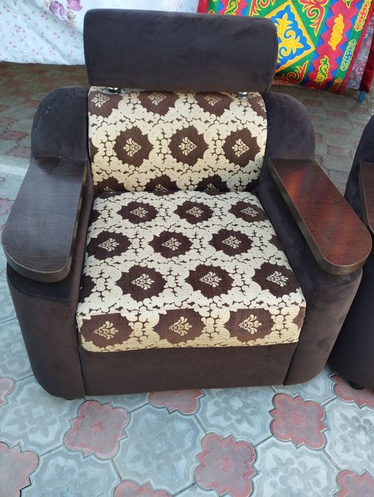 Диван и 2 кресла