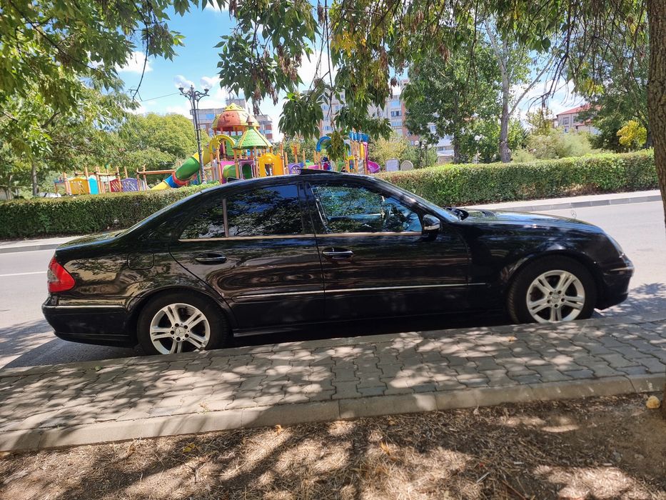 Mercedes benz E class 2.2 -170 cp AVANTGARDE