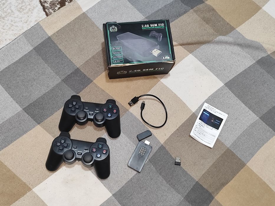Игровая приставка Game Stick Lite 2.4G + 2 беспроводных джойстика | 10
