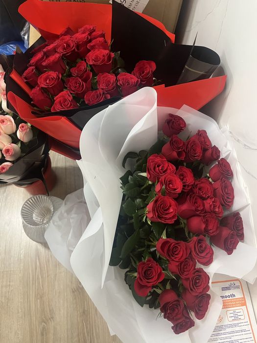 Продам Букеты из 25 роз