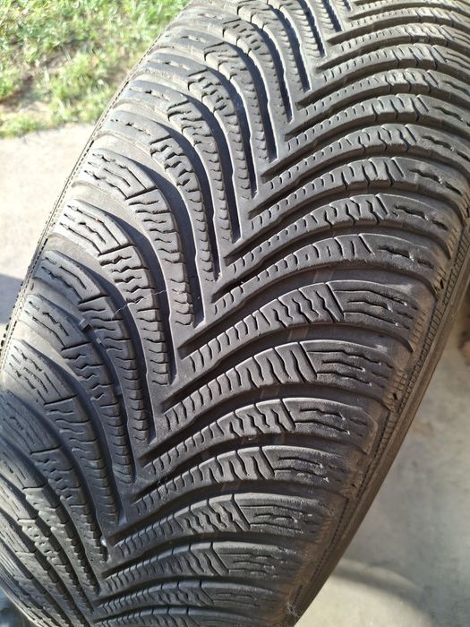 2 Anvelope de iarnă 215 65 r17 Michelin
