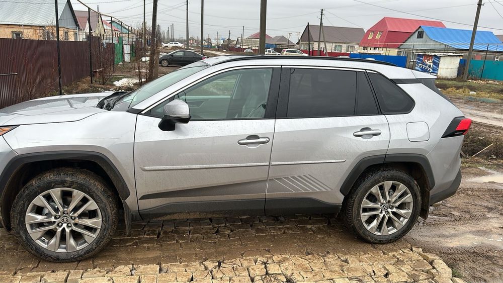 Продам автомашину раф4, LXE комплектация