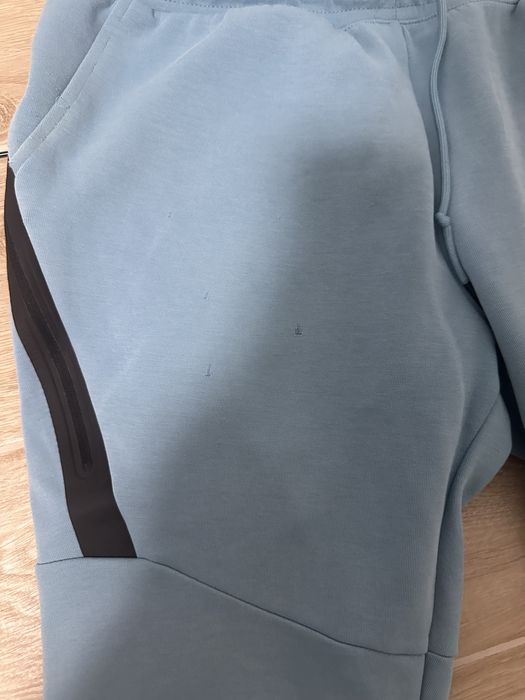 Trening nike cu defecte