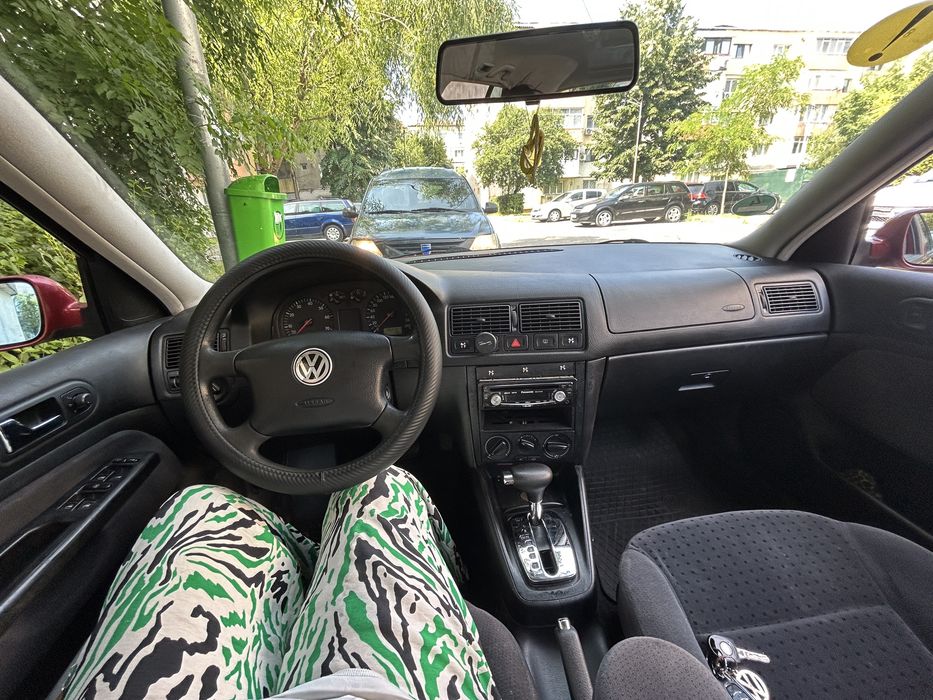 VOLKSWAGEN Golf 2000 — imagine 4