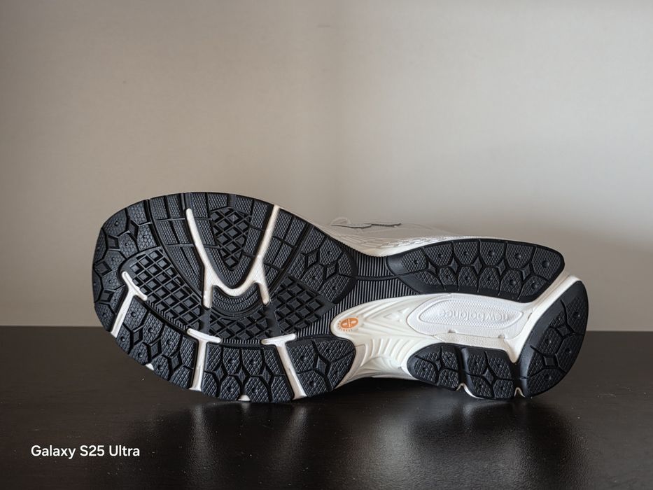 New Balance 2002 /39номер 25см Стелка