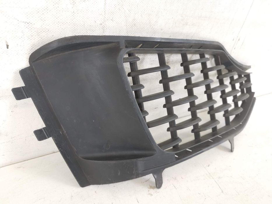 Десен прожекторен грил Мазерати Левант 1 Оригинален В добро състояние