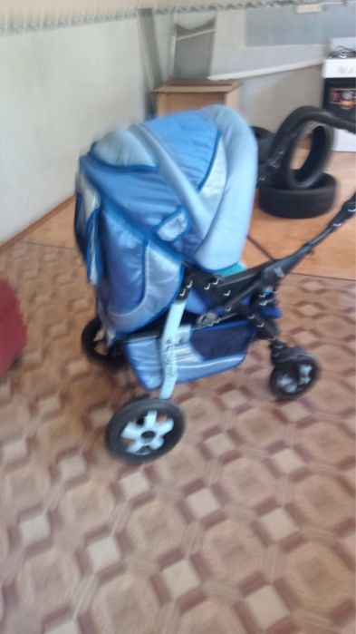 Коляска детская почти новая !