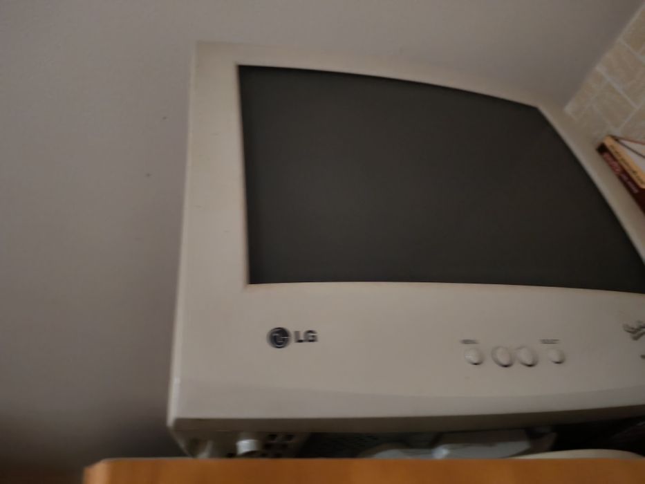 монитор LG 17" Flatron