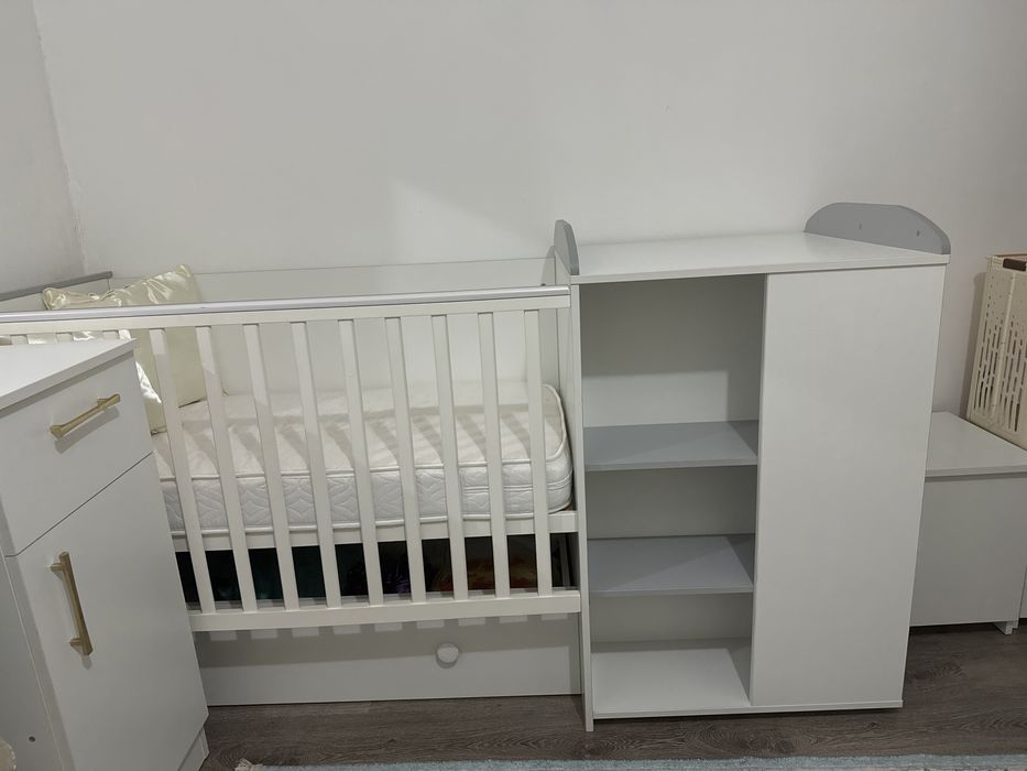 Детская кровать с матрасом