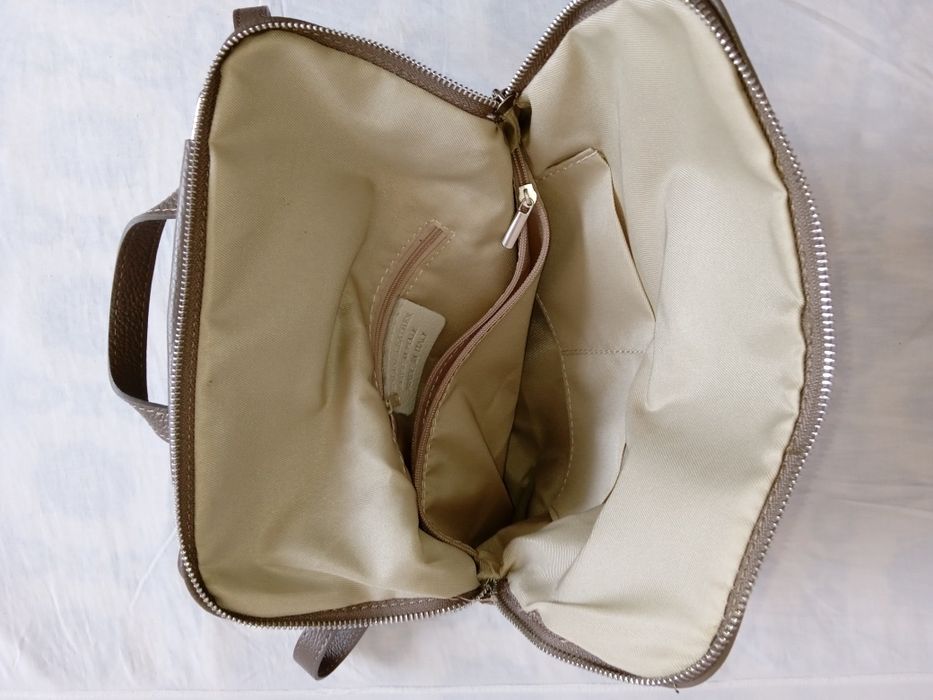 Нова дамска раница.