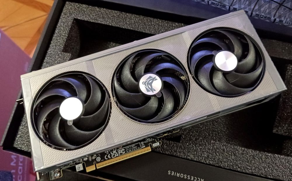 Placa video Sapphire Radeon 9060XT