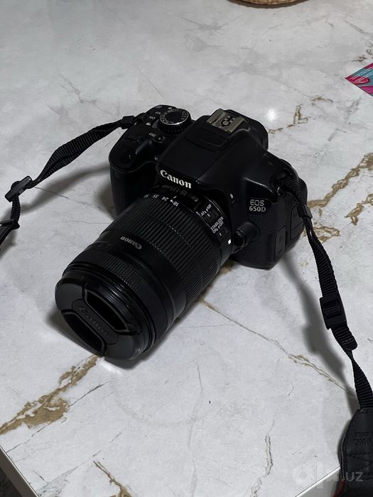 Canon 650d 18-135 stm + sd 32gb + sumka yoki zapchastga