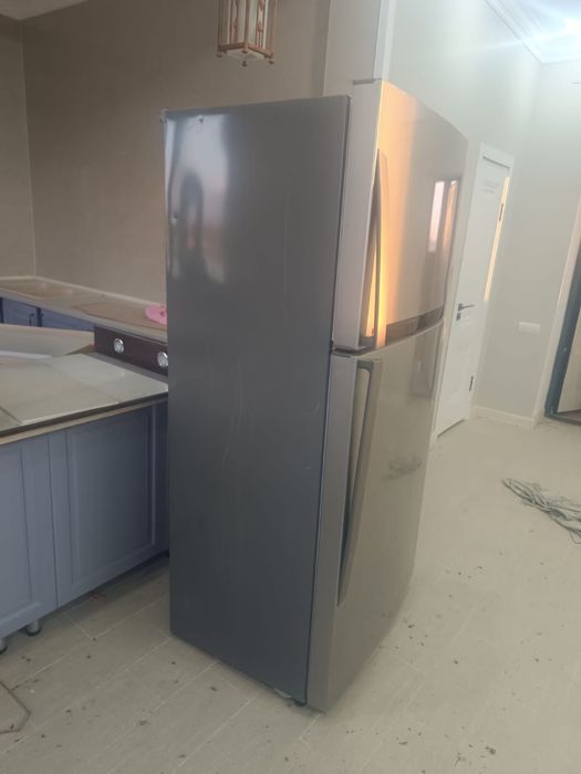 Холодильник бу ч