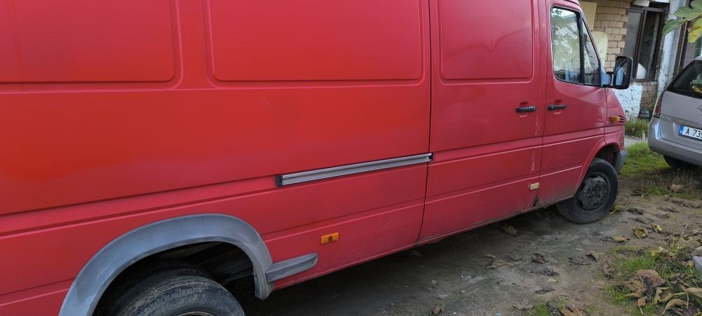 МоделMercedes-Benz 412