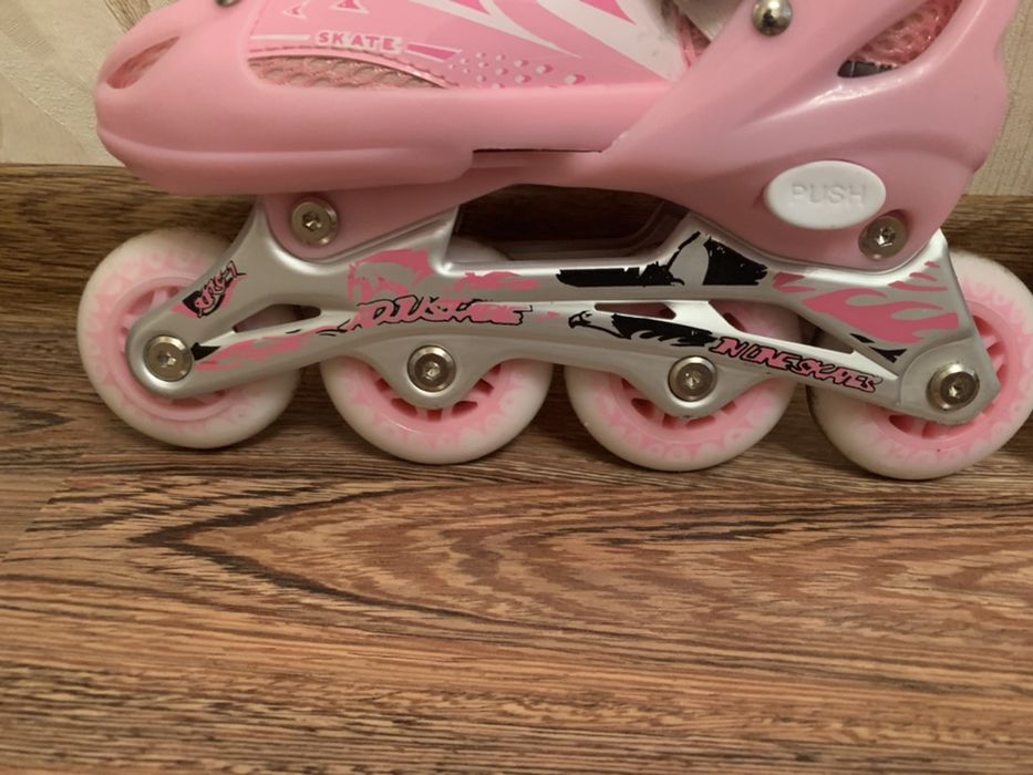 Продам роликовые коньки