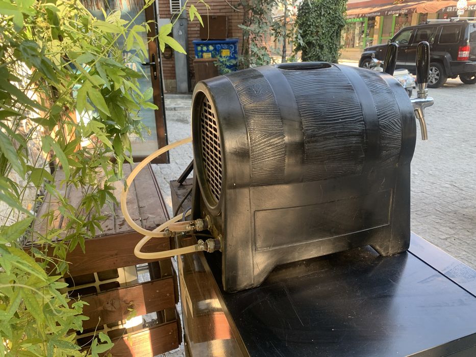 Диспенсър за наливно вино