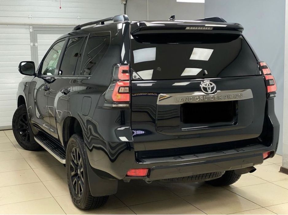 Land Cruiser Prado 150.