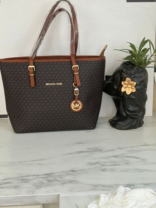 Genti Guess / Ysl si Michael Kors