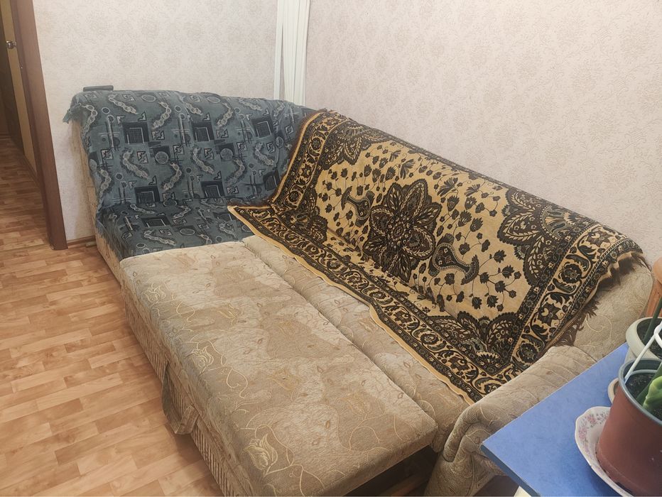Продается диван угловой!