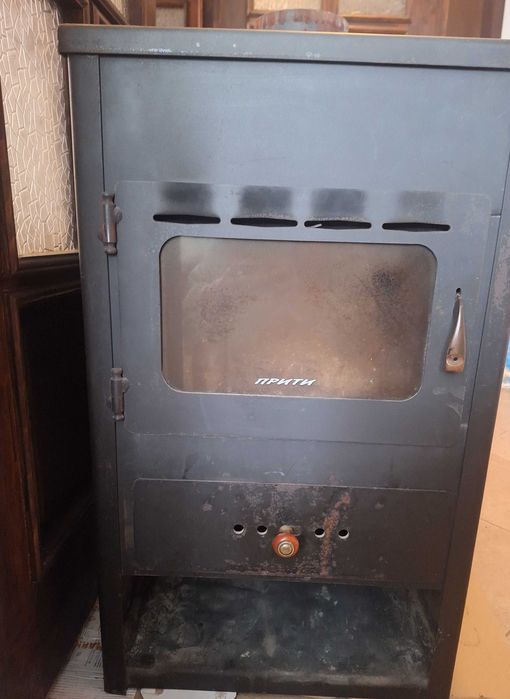 Камина на твърдо гориво Прити