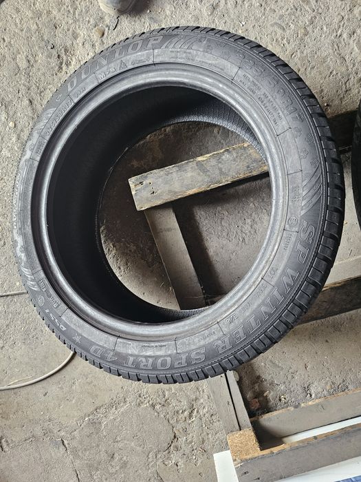 2 anvelope iarna 225 50 17 Dunlop Runflat